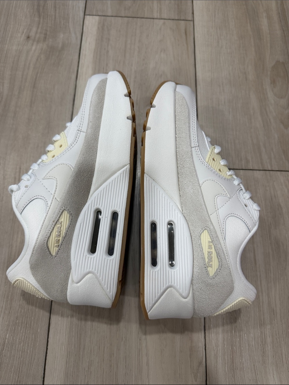 Nike White & Light Beige Air Max Sneakers - Picture 2 of 7